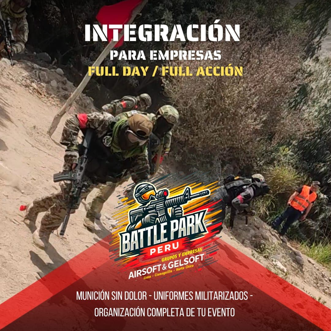 Jugadores con equipo táctico en terreno rocoso para eventos de integración empresarial de airsoft.